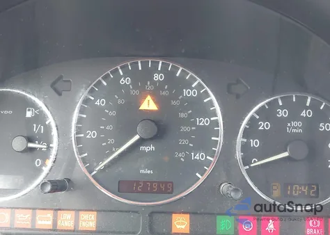 2003 Mercedes-Benz Ml 500 z USA, uszkodzony, nr VIN 4JGAB75E13A404415